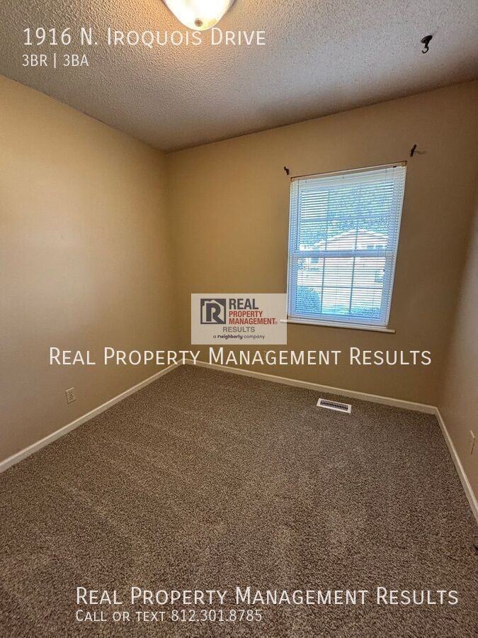 1916 N Iroquois Dr - Photo 7 of 21