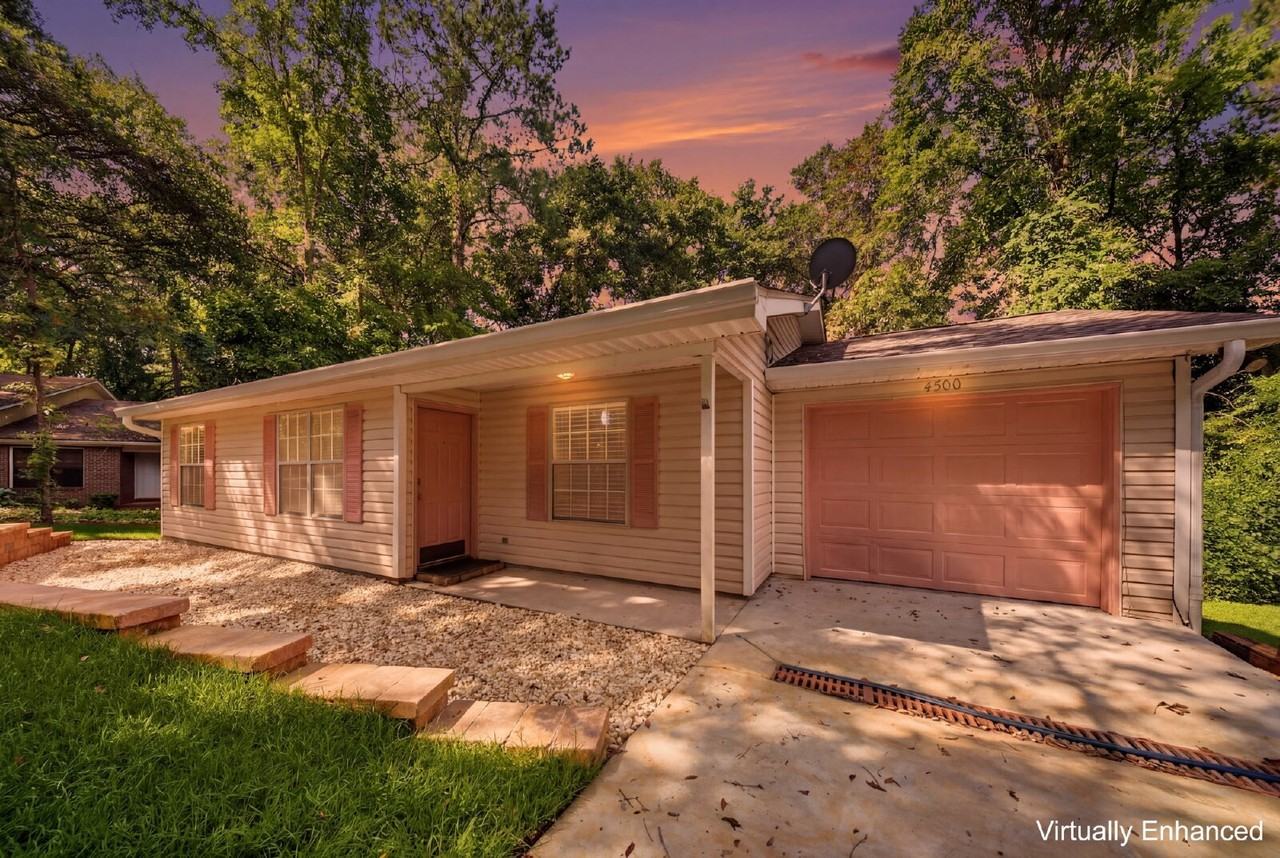 4800 Leah Ln - Photo 2 of 31