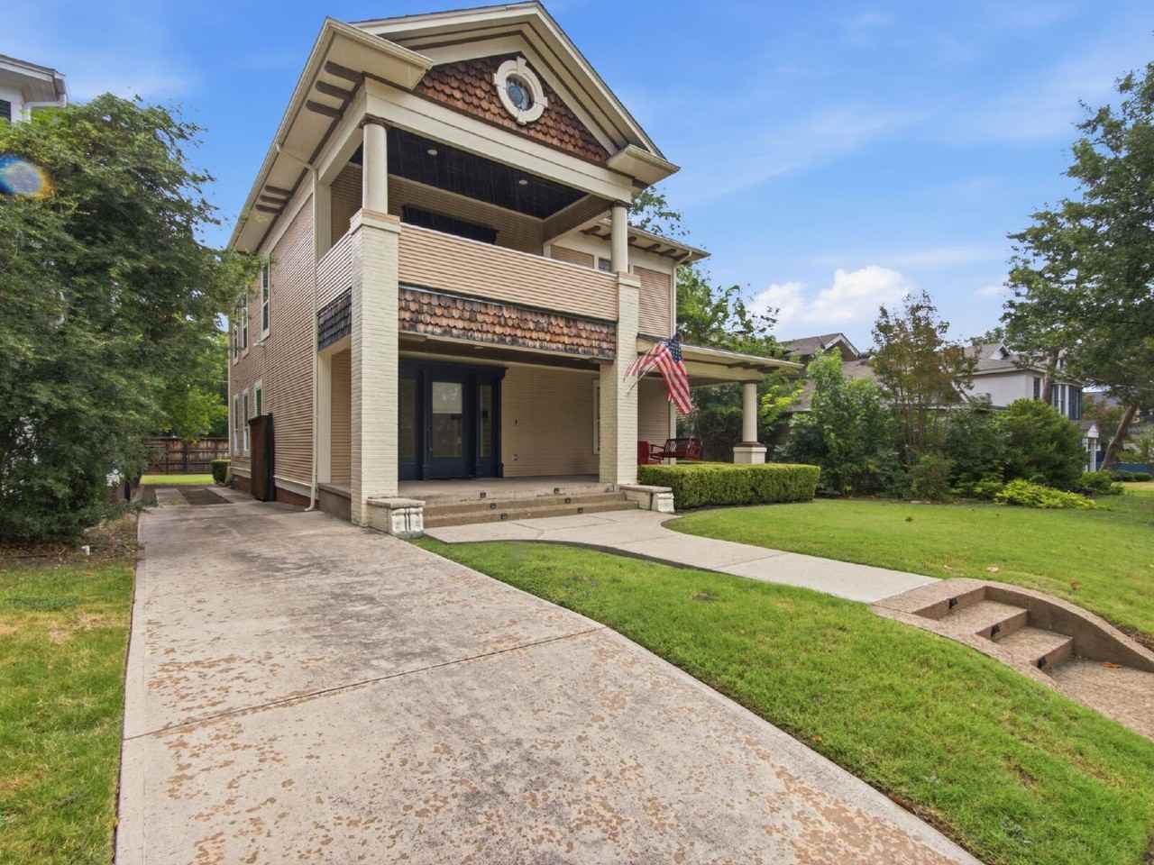 1209 Kings Hwy - Photo 3 of 27