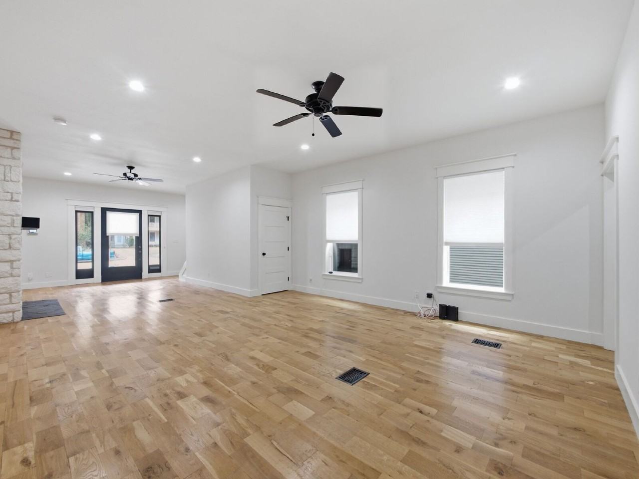 1209 Kings Hwy - Photo 5 of 27