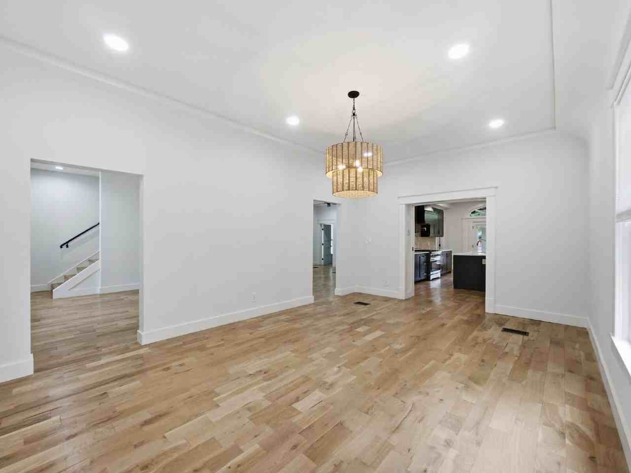 1209 Kings Hwy - Photo 7 of 27