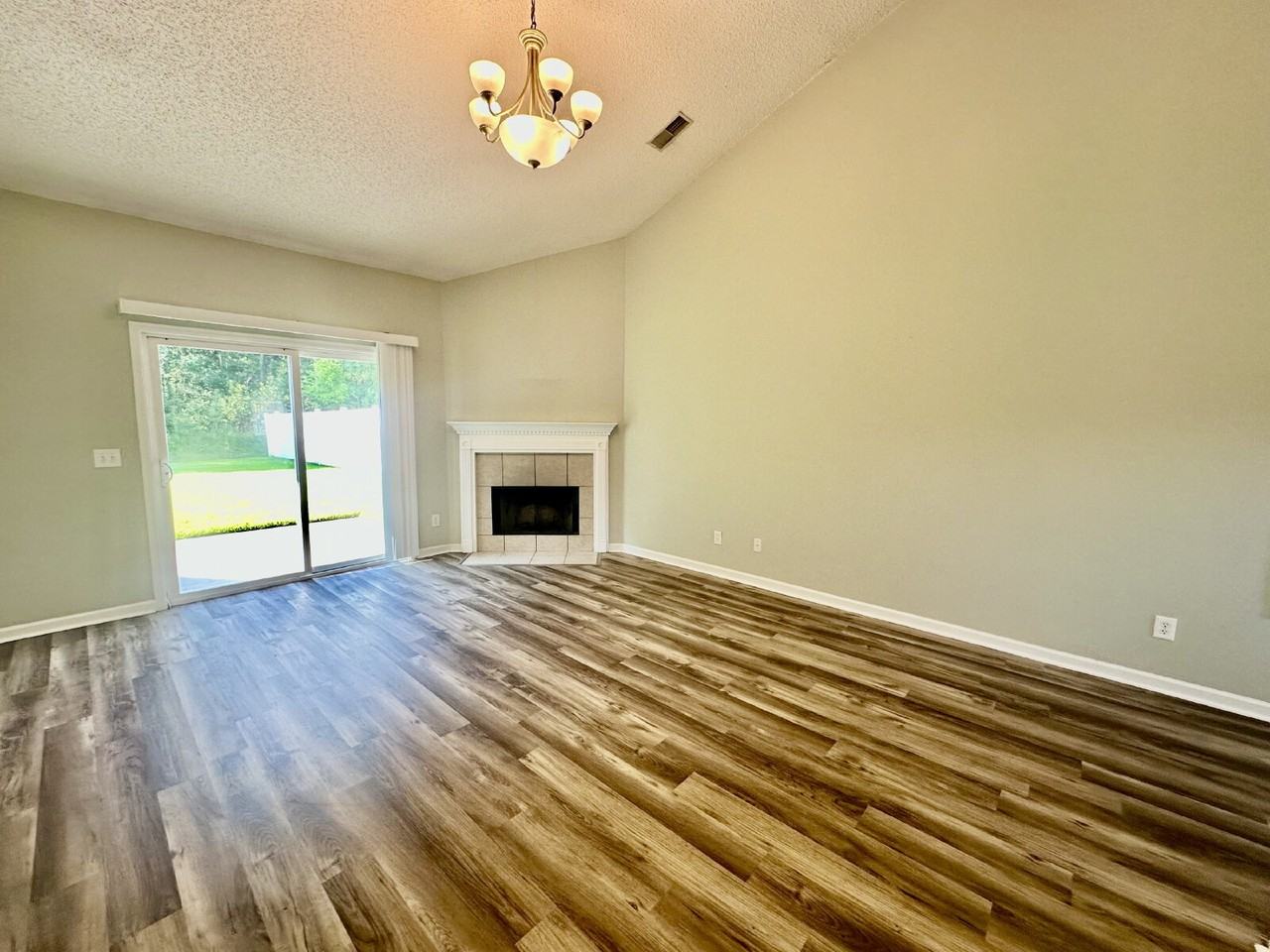 47 Heartstone Cir - Photo 5 of 36