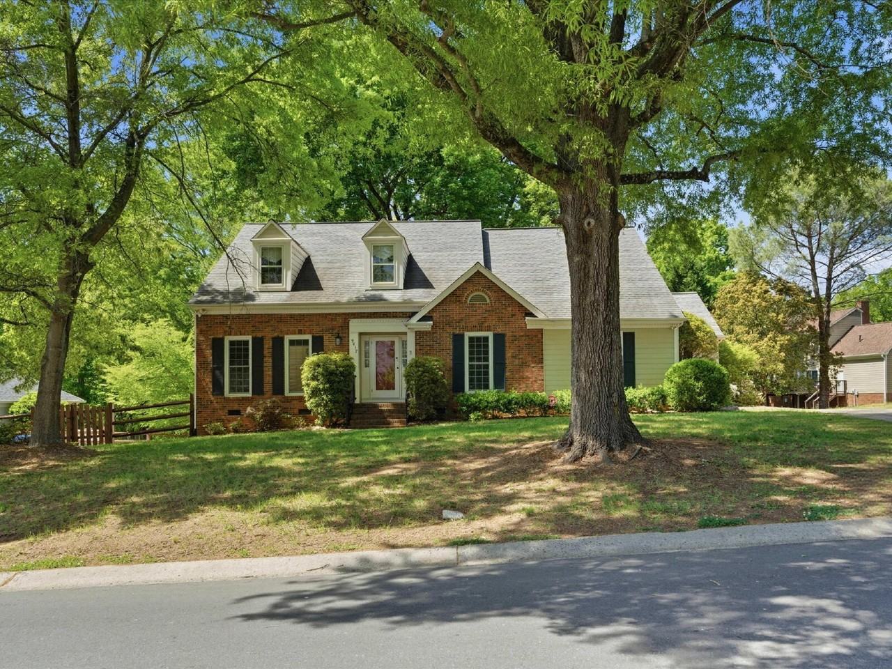 9437 Fairmead Dr - Photo 2 of 50