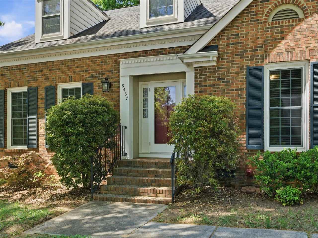 9437 Fairmead Dr - Photo 3 of 50