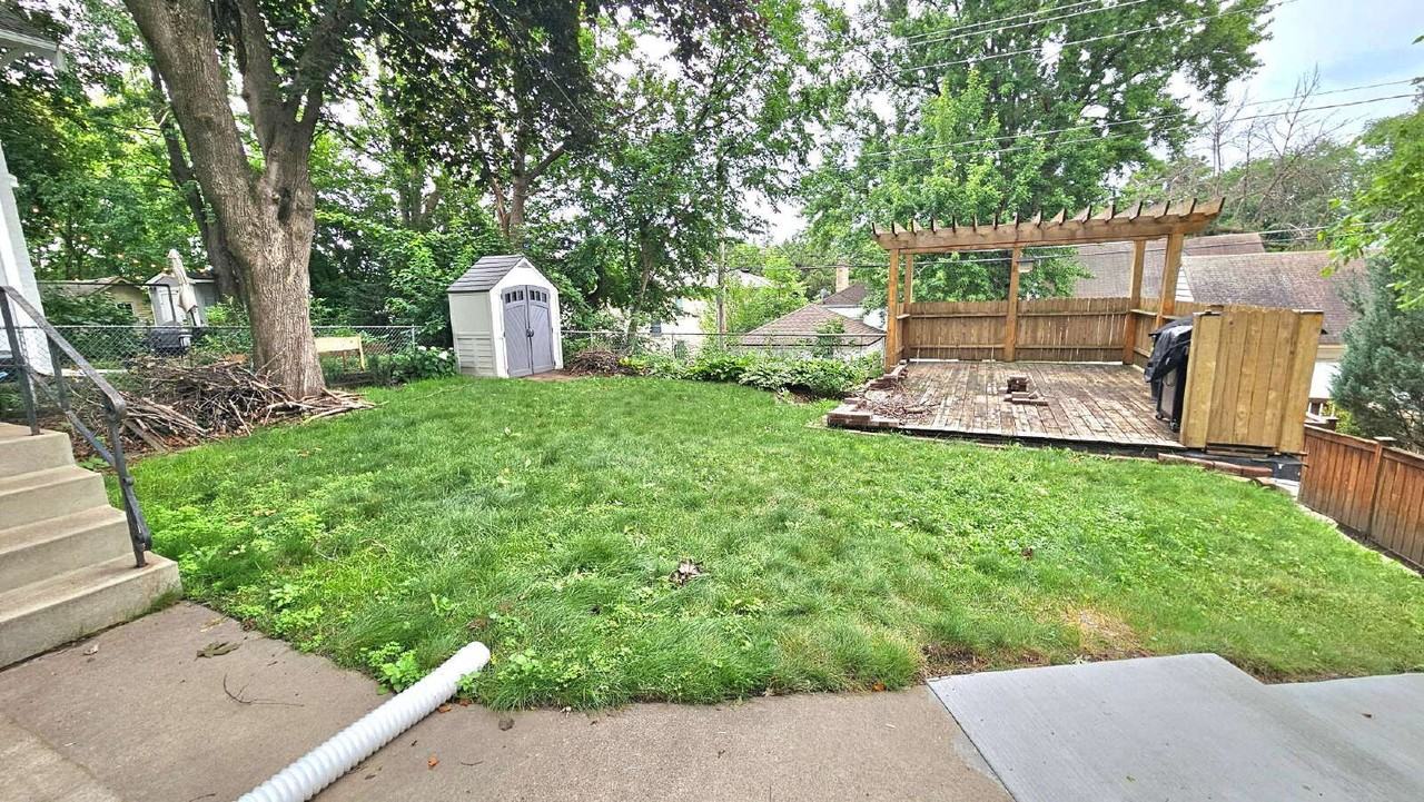 1242 Sargent Ave - Photo 2 of 17