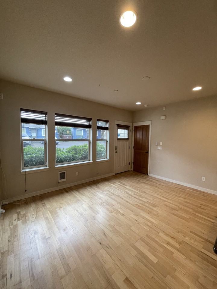4409 Ne Killingsworth St - Photo 2 of 12