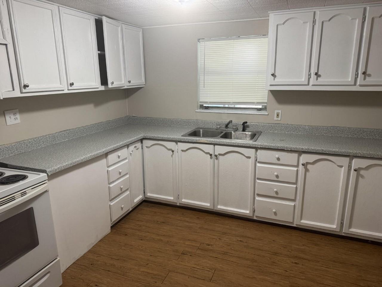 81 Blackwell Ln - Photo 6 of 13