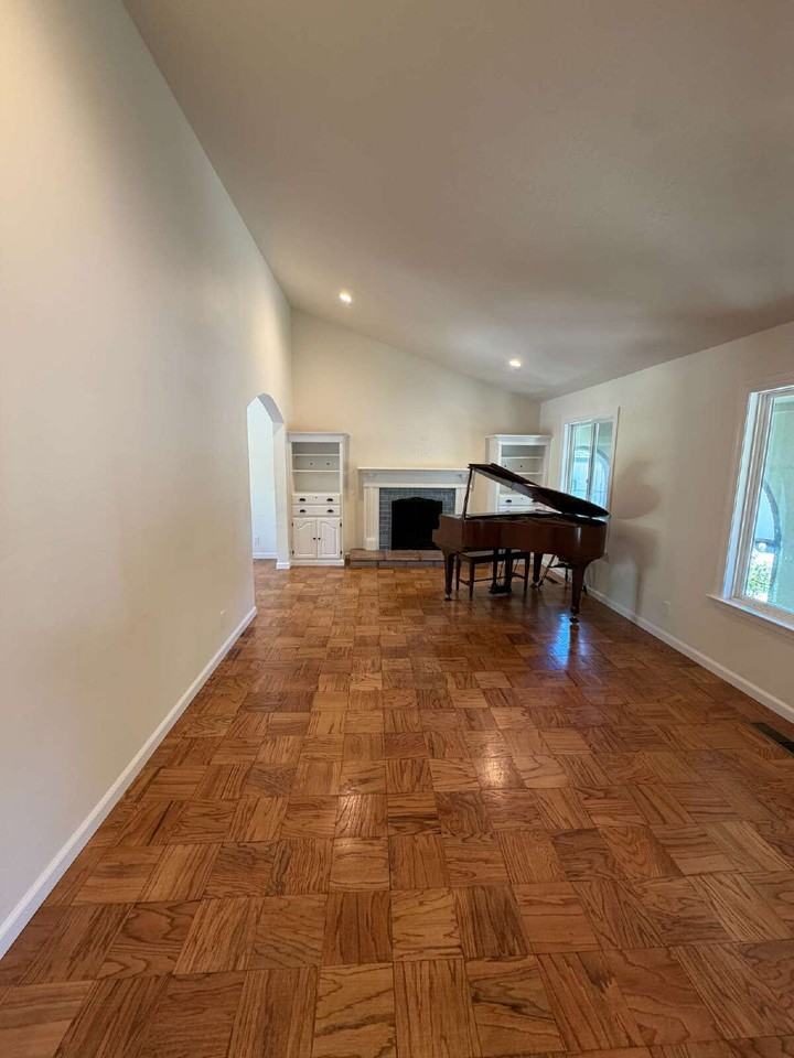 3623 Mahogany Ct - Photo 5 of 30