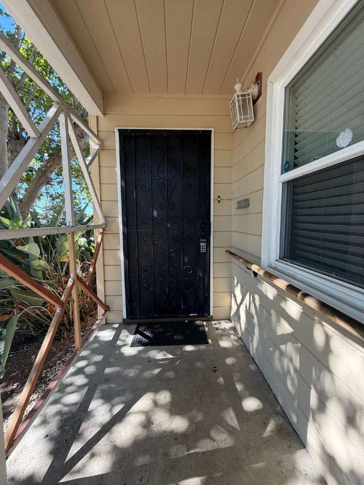 638 Palm Ave - Photo 2 of 24