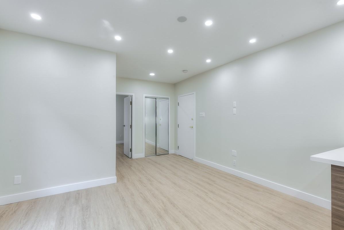 240 Durie St #305 - Photo 4 of 15