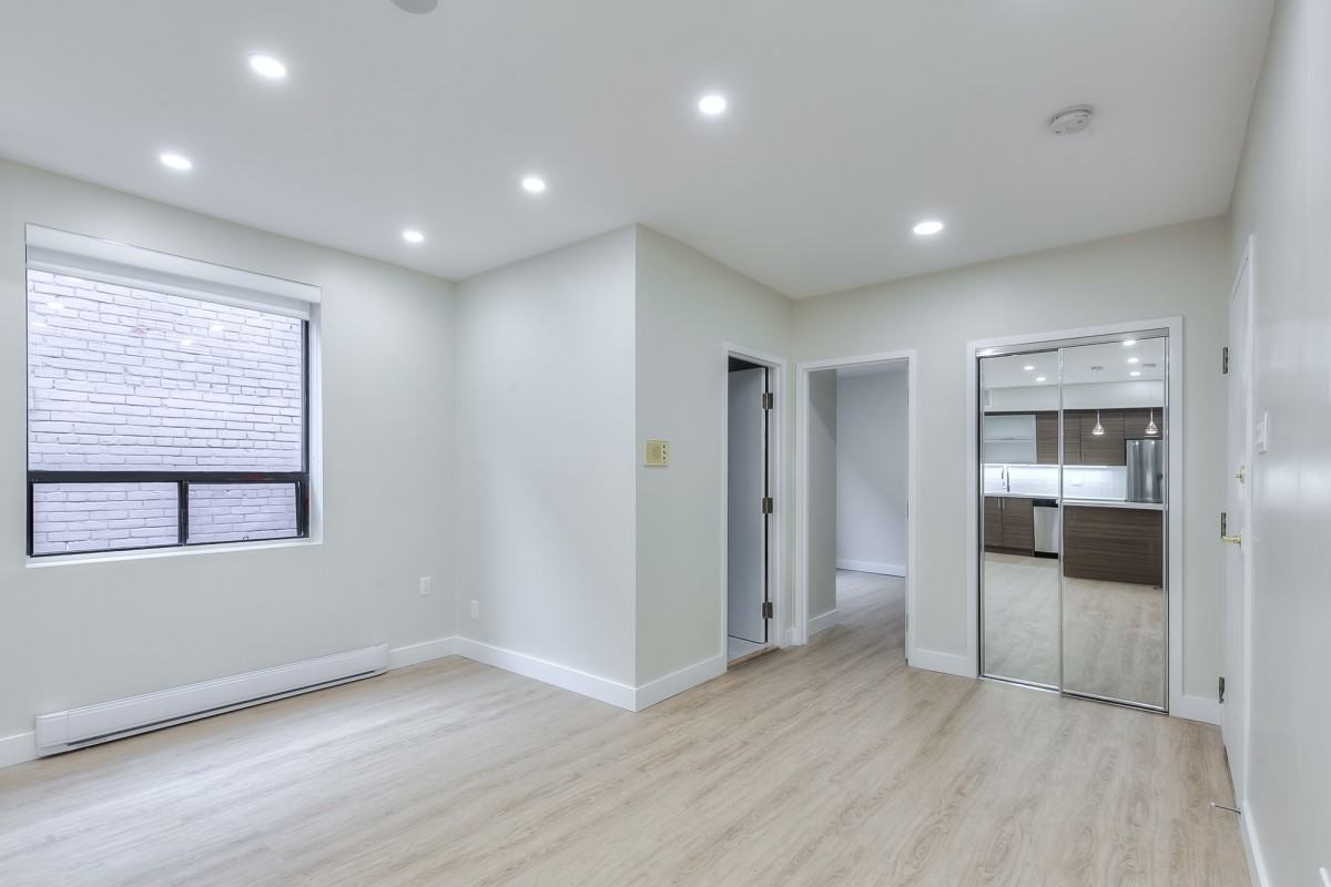 240 Durie St #305 - Photo 5 of 15