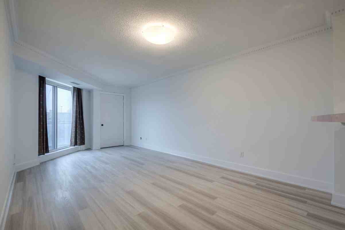 190 Manitoba St #511 - Photo 2 of 25