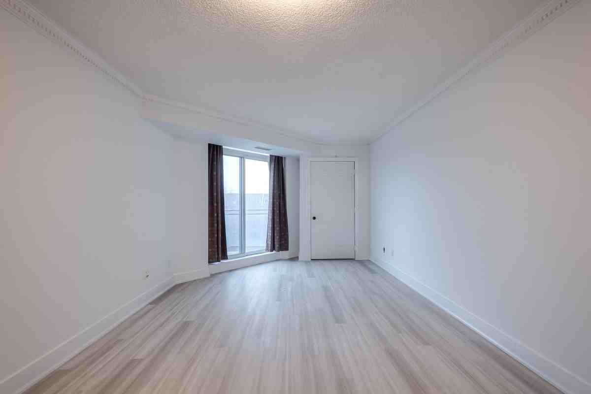 190 Manitoba St #511 - Photo 3 of 25