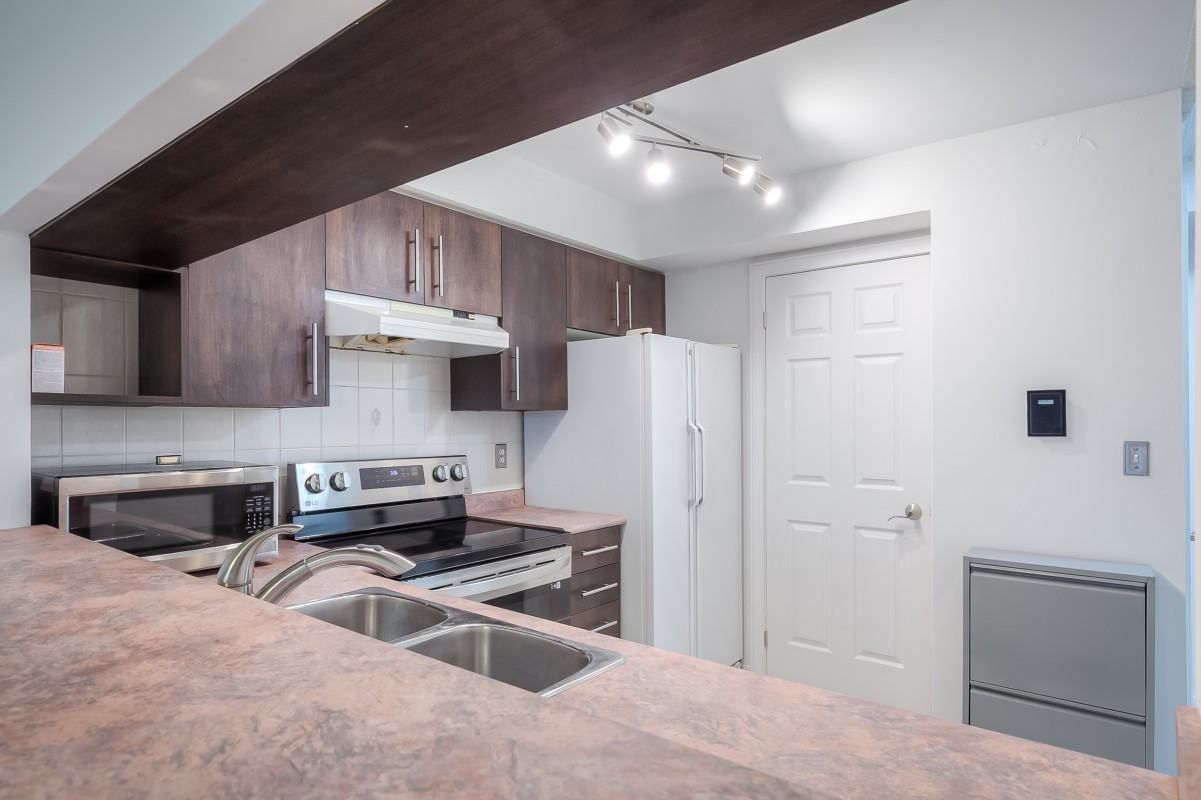 190 Manitoba St #511 - Photo 7 of 25