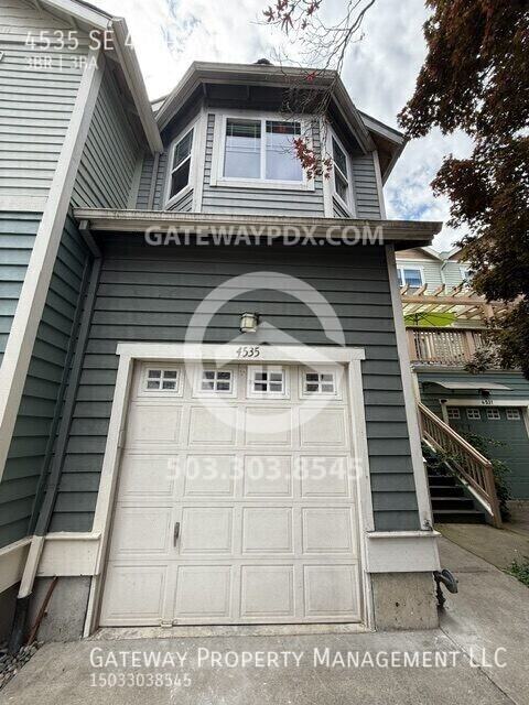 4535 Se 40th Ave - Photo 3 of 20