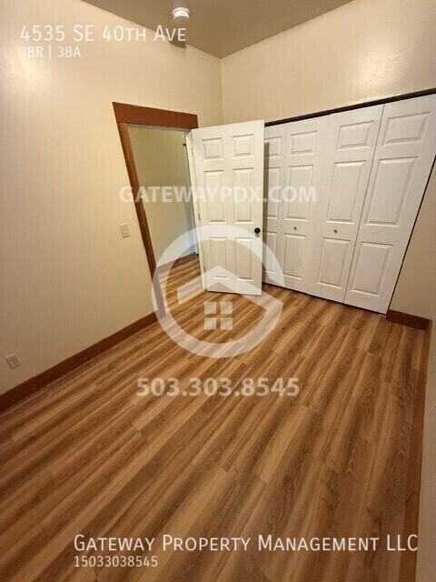 4535 Se 40th Ave - Photo 7 of 20