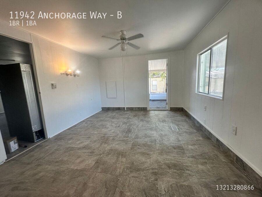 11942 Anchorage Way #B - Photo 2 of 3