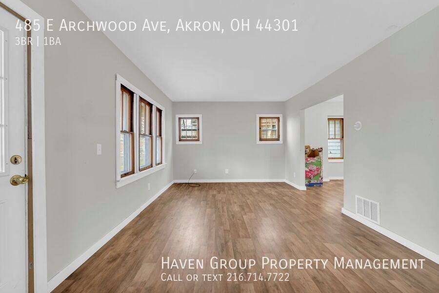 485 E Archwood Ave - Photo 5 of 21