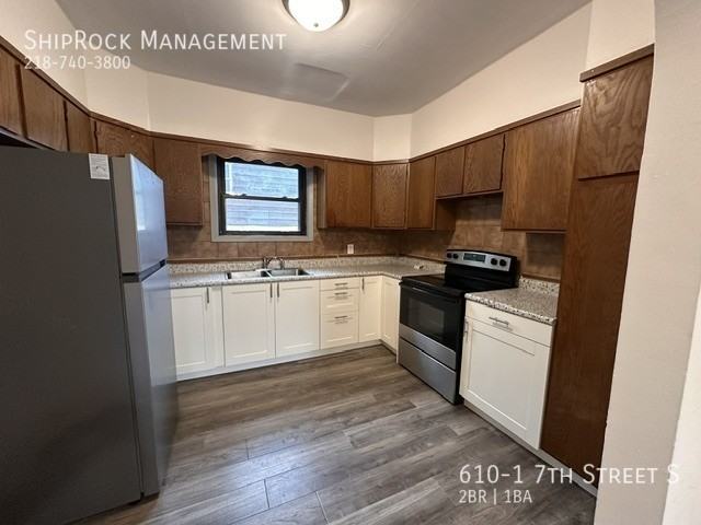 610 7th St S ## 1 - Photo 2 of 17
