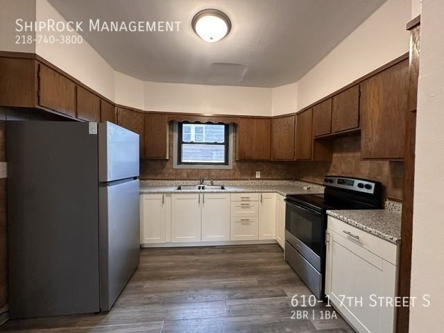 610 7th St S ## 1 - Photo 4 of 17