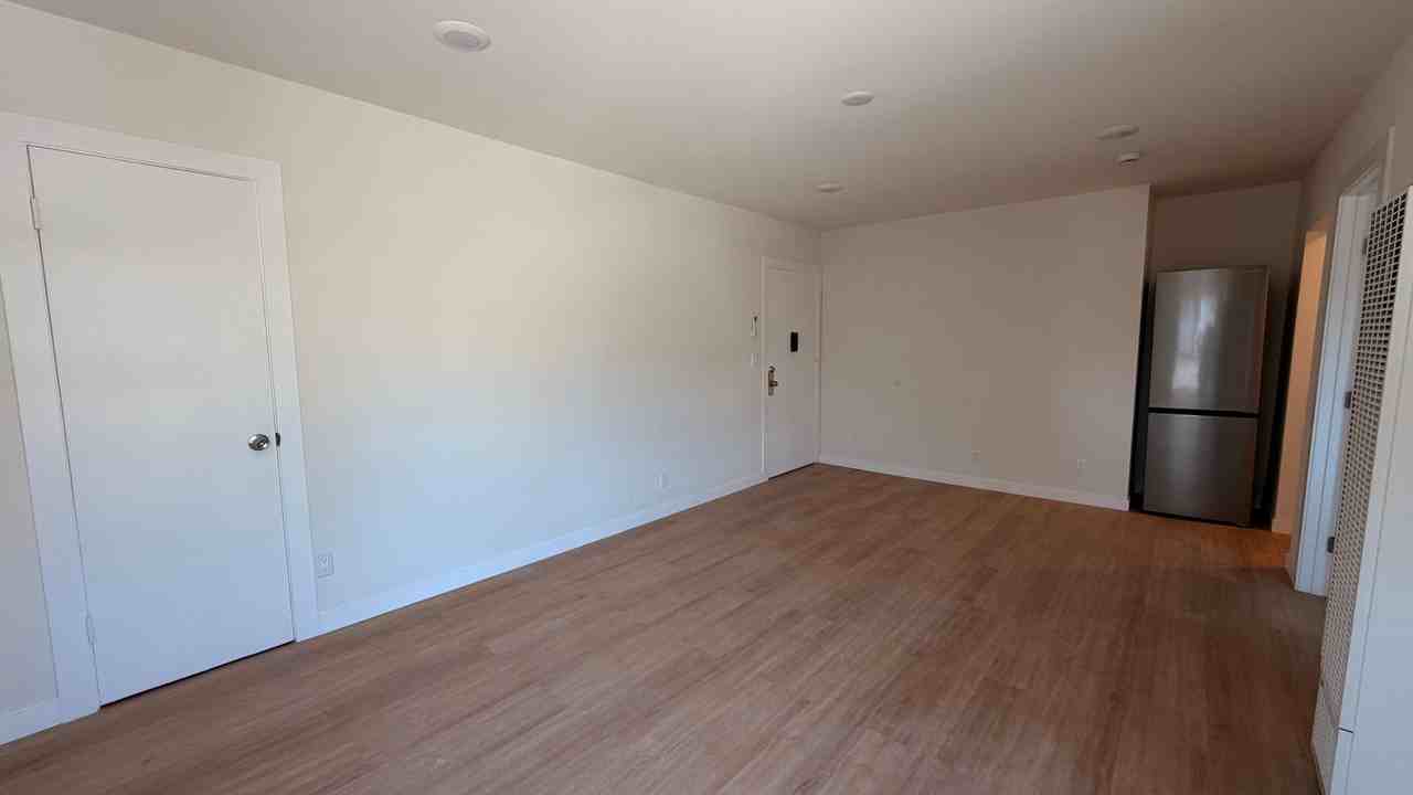 3950 S. HILLCREST DR., LLC - Photo 2 of 6