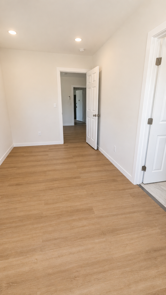 3950 S. HILLCREST DR., LLC - Photo 5 of 6
