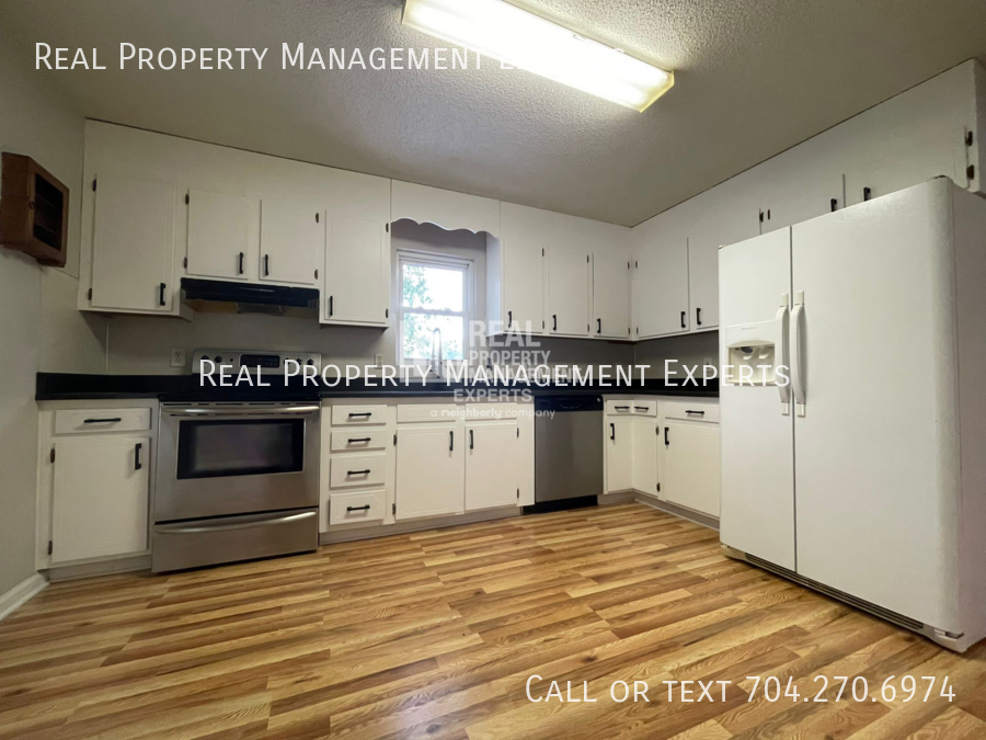 668 Brookwood Dr - Photo 4 of 15