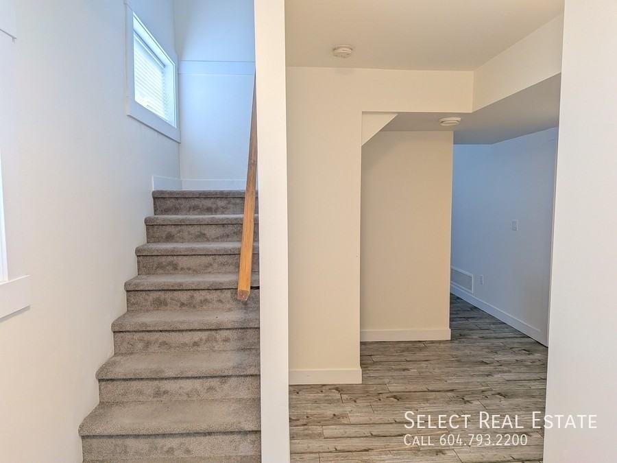 548 Park St #1 - Photo 2 of 22