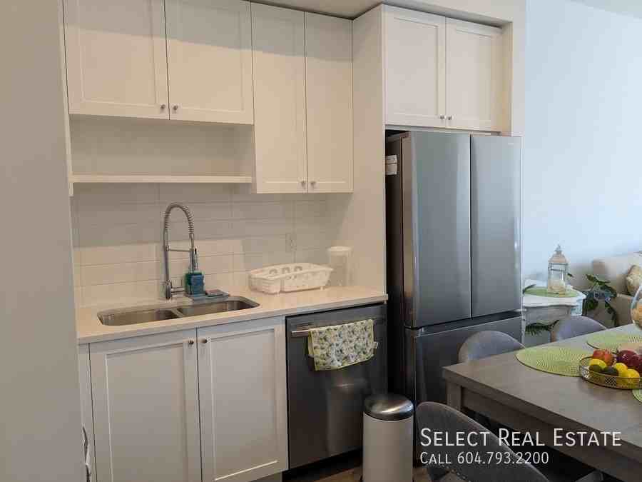 15738 85 Avenue621 #621 - Photo 3 of 17