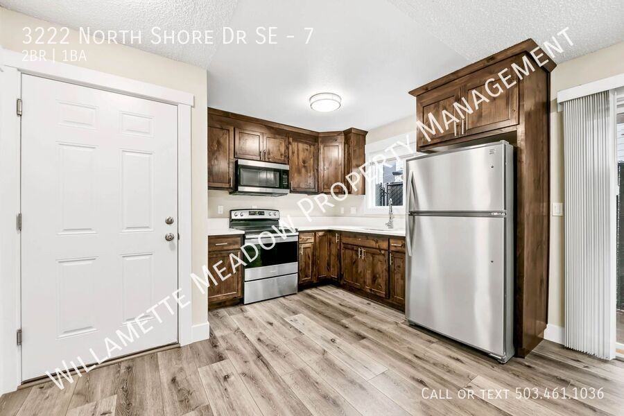 3222 N Shore Dr Se #7 - Photo 2 of 46