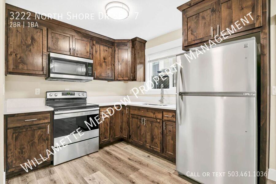 3222 N Shore Dr Se #7 - Photo 3 of 46