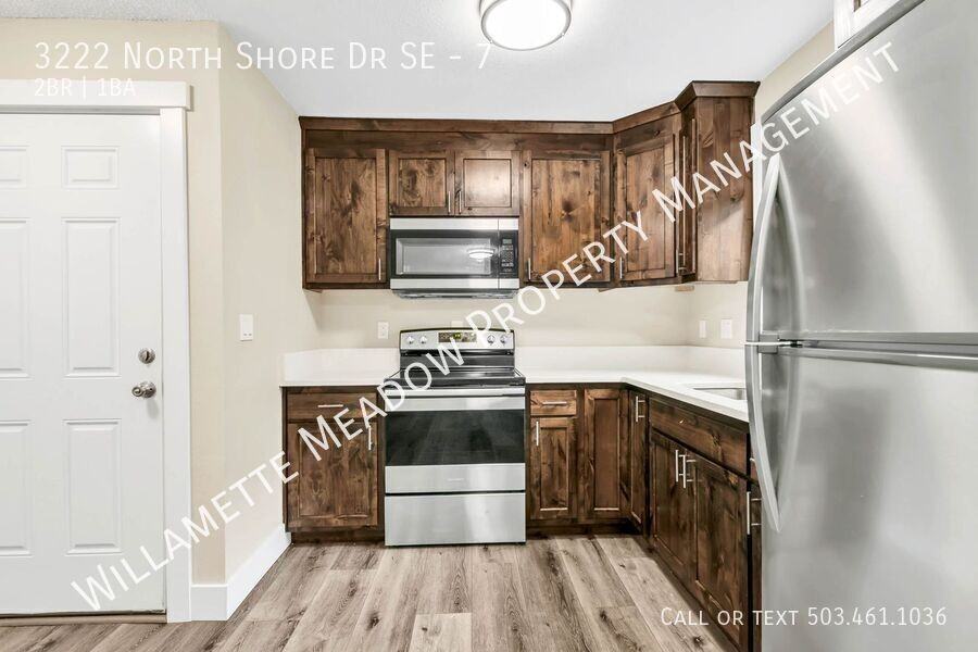 3222 N Shore Dr Se #7 - Photo 4 of 46