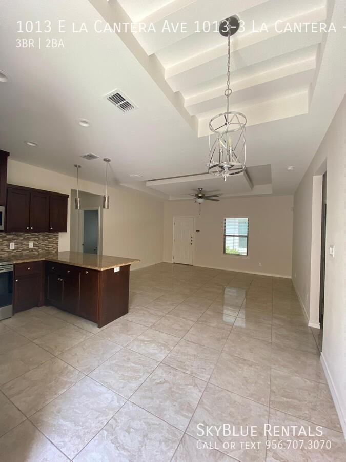 1013 E la Cantera Ave 1013-3 La Cantera #3 - Photo 5 of 9