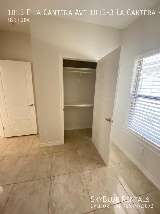 1013 E la Cantera Ave 1013-3 La Cantera #3 - Photo 6 of 9