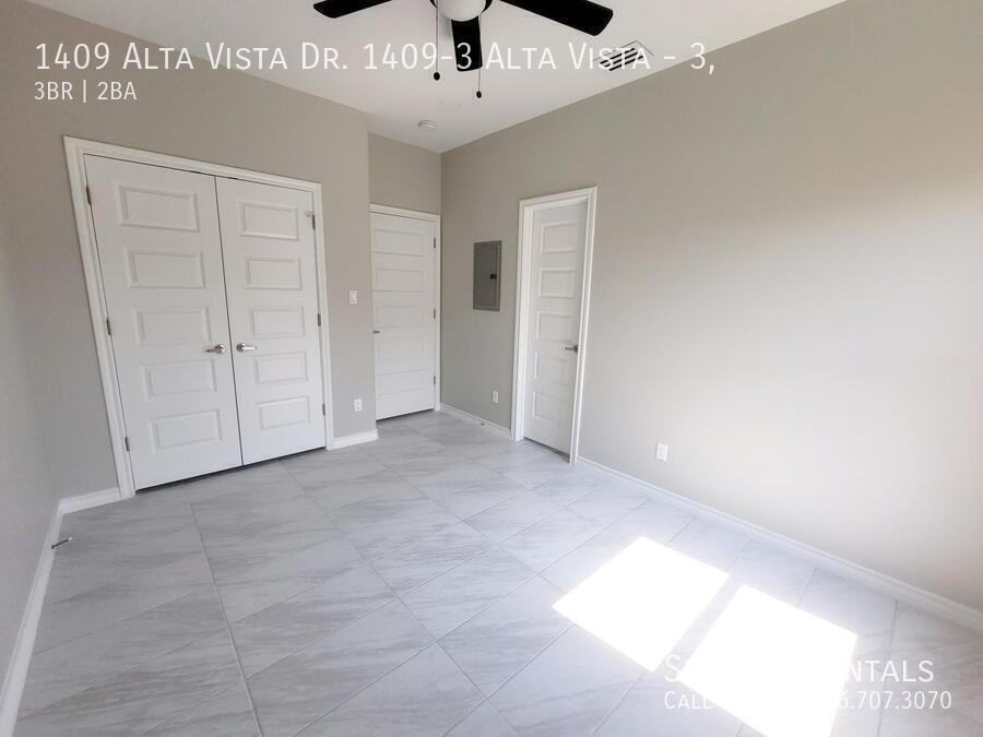 1409 Alta Vista Dr #3 - Photo 5 of 15