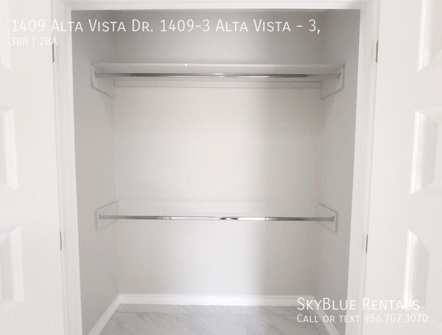 1409 Alta Vista Dr #3 - Photo 6 of 15