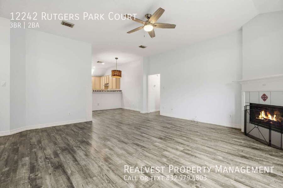 12242 Rutgers Park Ct - Photo 5 of 29