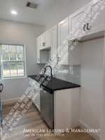featured image of 1003 Lynn St #A
