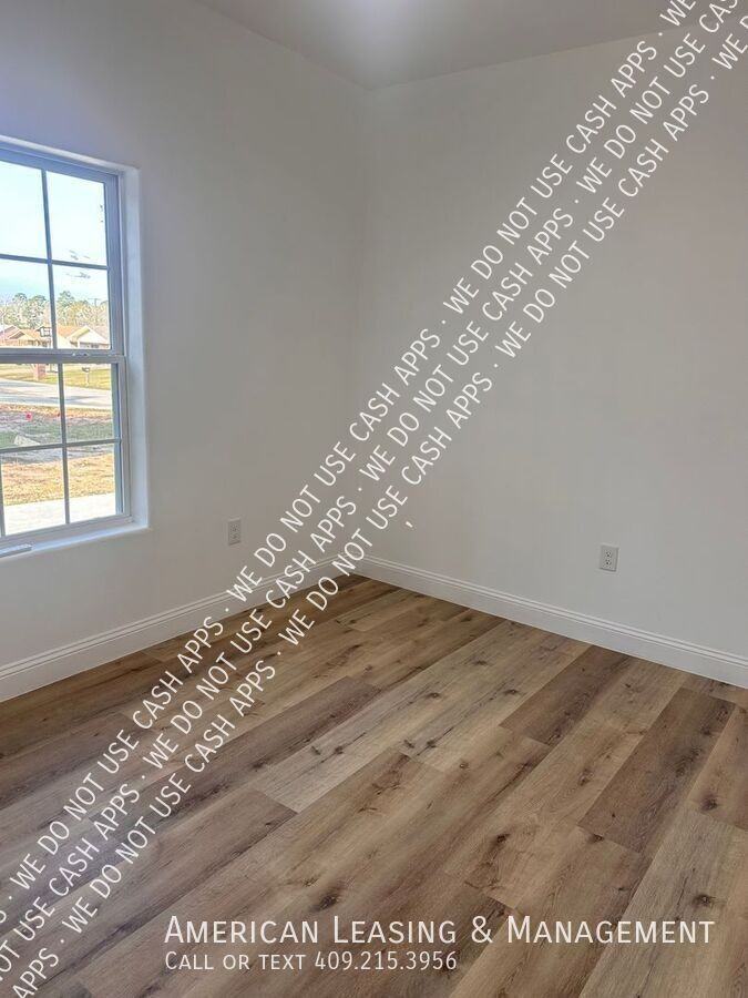 1003 Lynn St #A - Photo 3 of 8