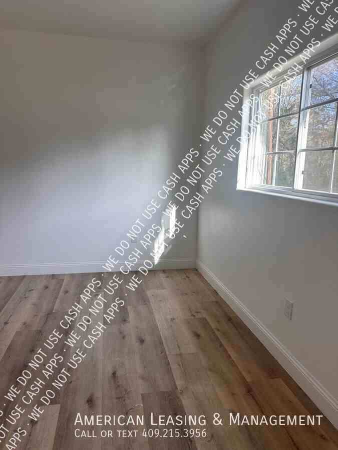 1003 Lynn St #A - Photo 7 of 8