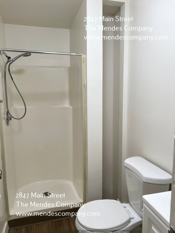 2847 Main St #4 - Photo 4 of 8