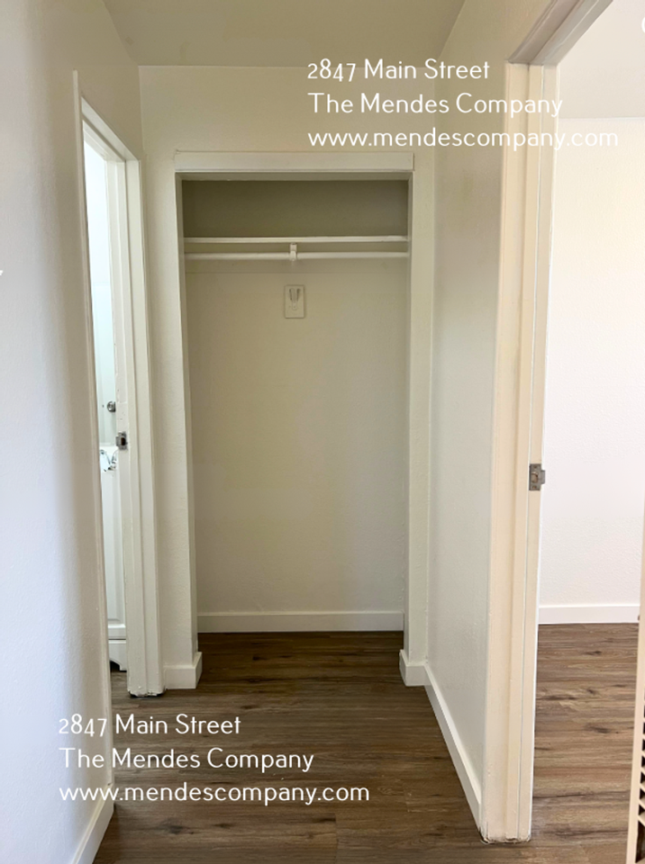 2847 Main St #4 - Photo 5 of 8
