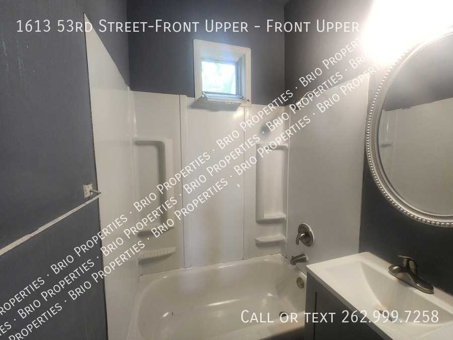 1613 53rd Street-Front Upper - Photo 3 of 6