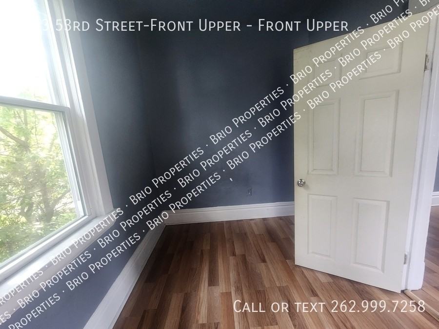 1613 53rd Street-Front Upper - Photo 4 of 6