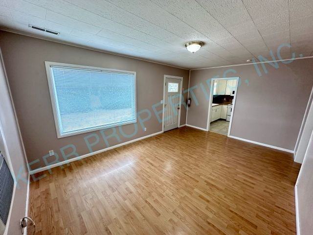 14530 Se Main St #A - Photo 4 of 19