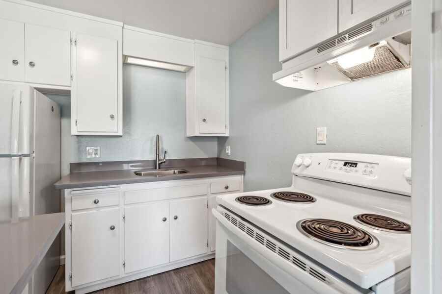 22555 Linden St #12 - Photo 4 of 48