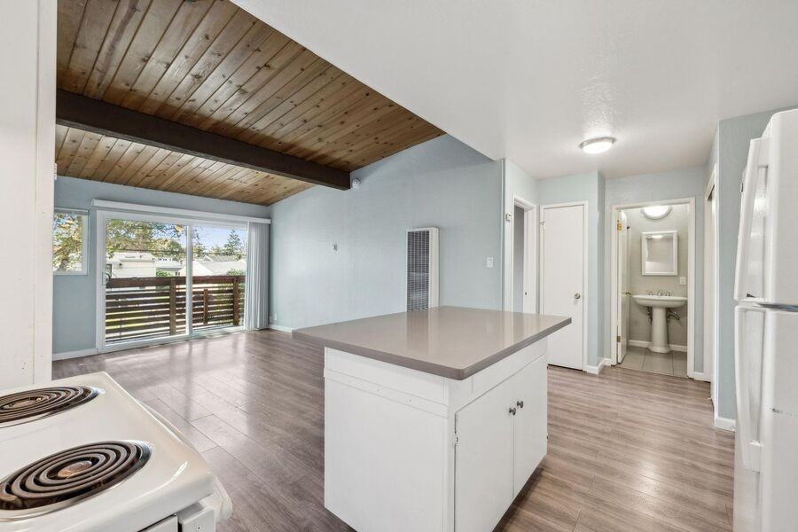 22555 Linden St #12 - Photo 5 of 48