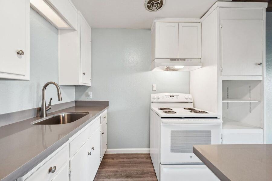 22555 Linden St #12 - Photo 7 of 48