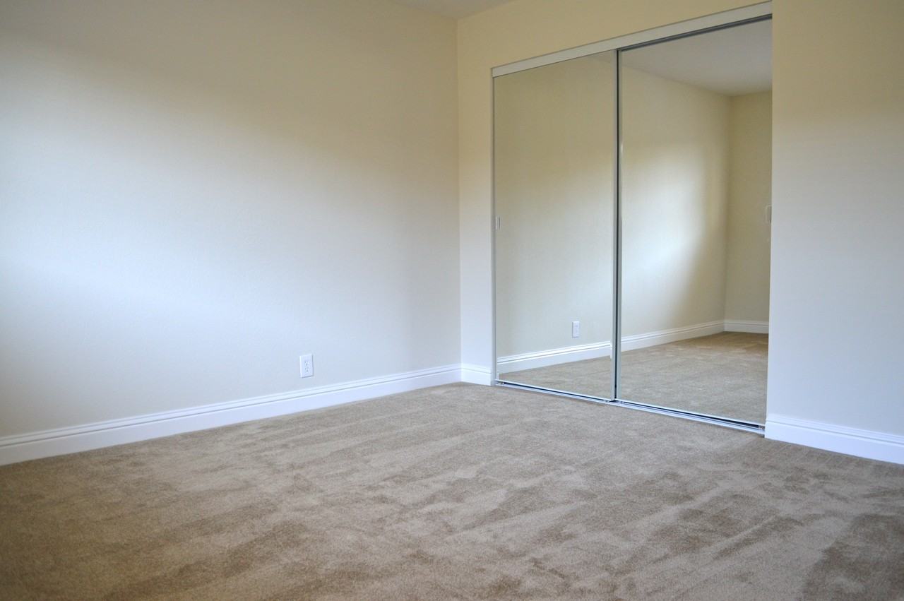 1103 Regent St #D - Photo 4 of 6