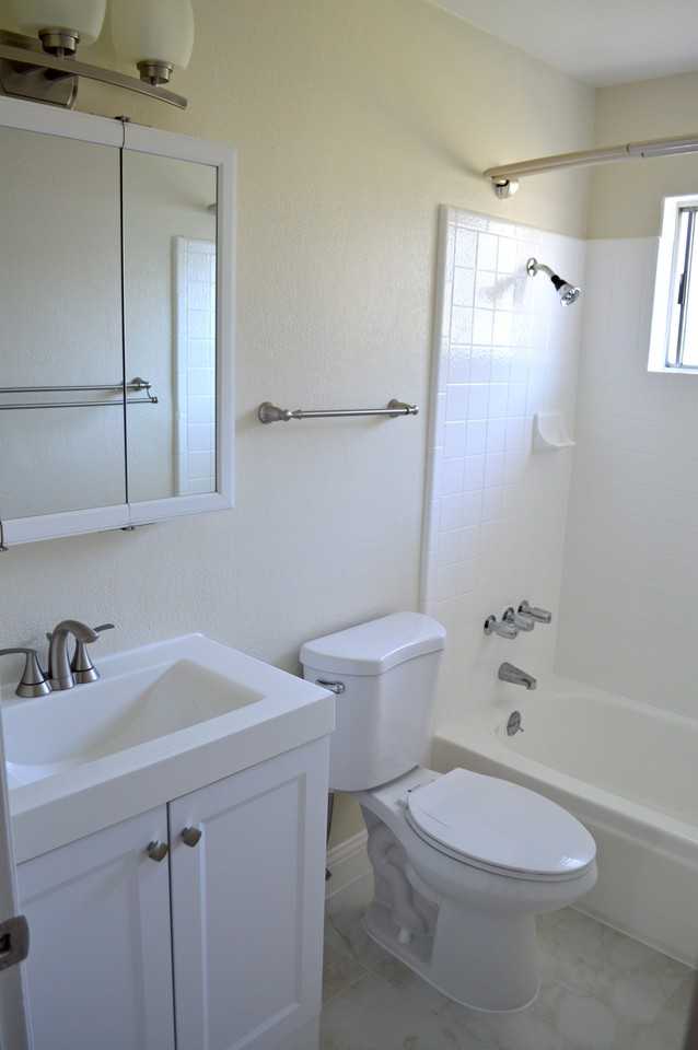 1103 Regent St #D - Photo 6 of 6